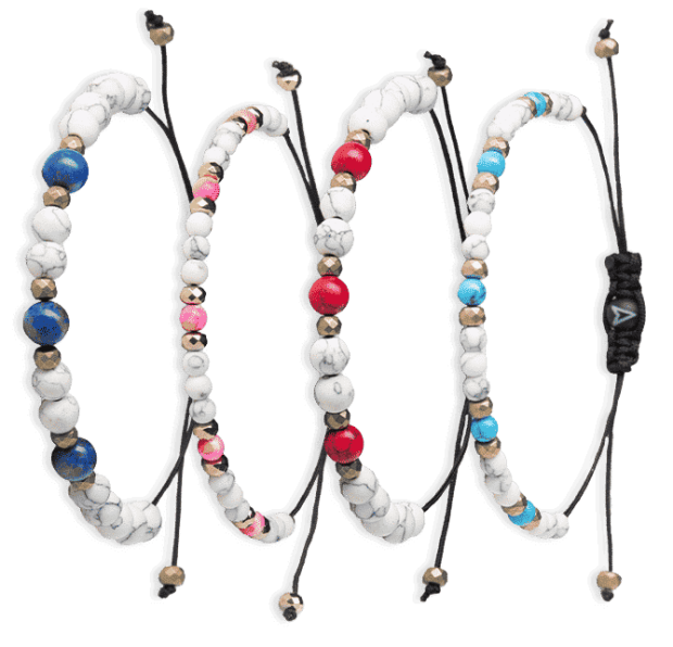Sommer Armband aus weißen Steinen und Edelstein